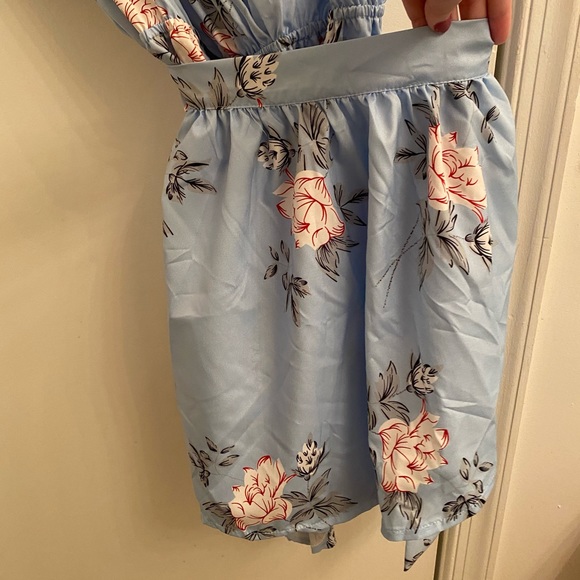 Light blue floral skort wrap romper with skirt - Picture 5 of 8